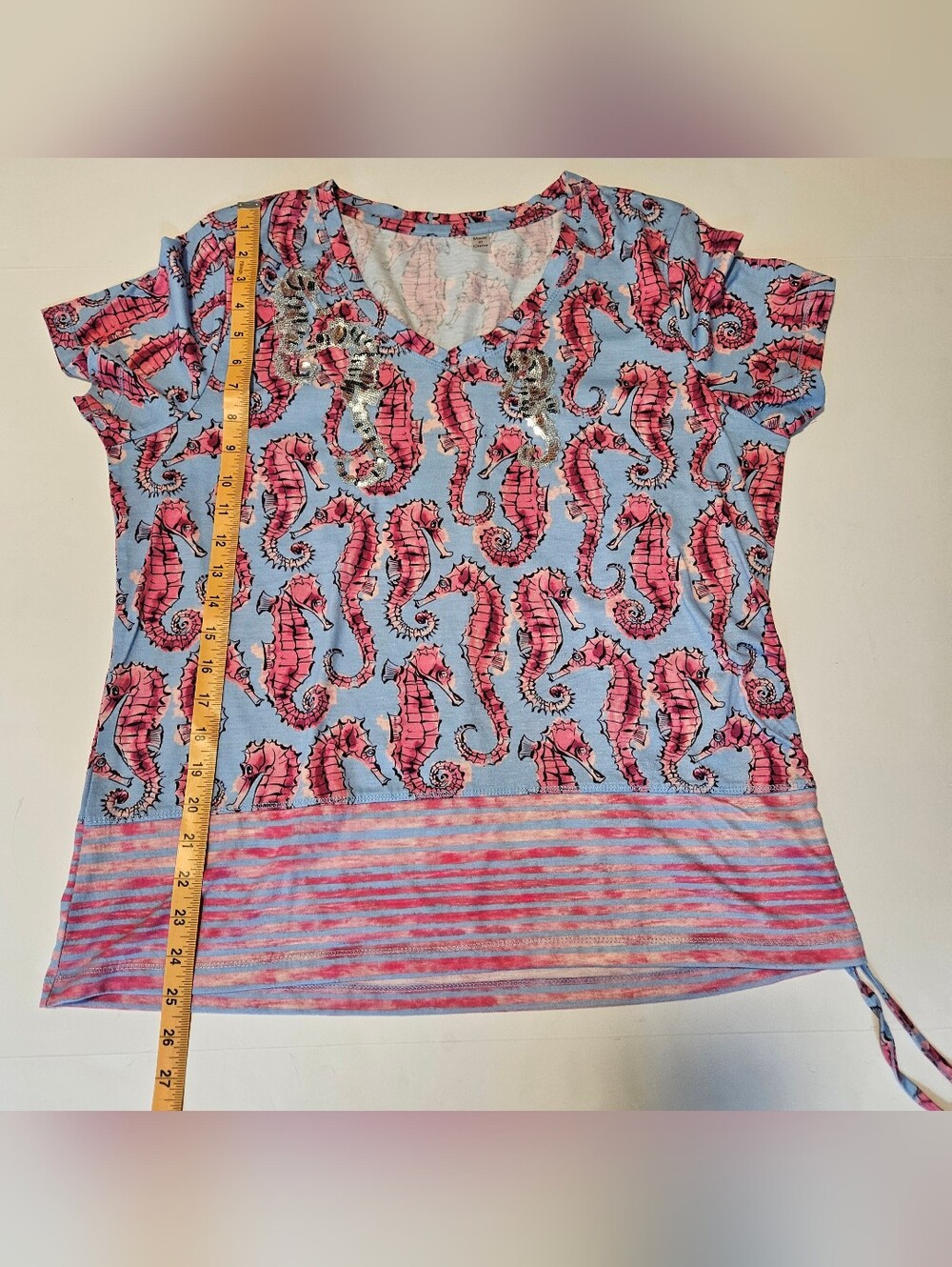Onque Casuals, Sequin, Ruched, Seahorse Print Short Sleeve V-neck Top. - Picture 4 of 6